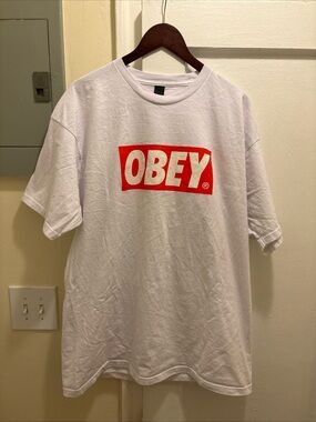 Mens Obey clothing red box logo graphic size XXL